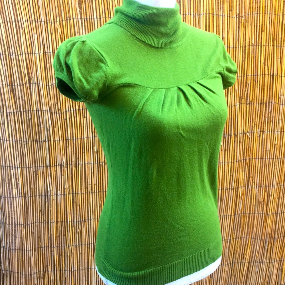 🧼Angora-blend cap sleeve turtleneck